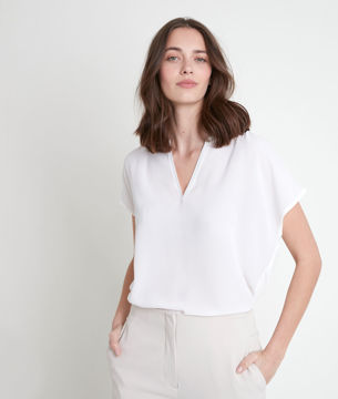 Picture of WALLAS ECRU DUAL-FABRIC V-NECK TOP